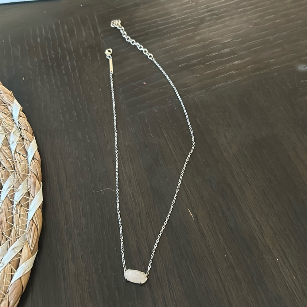 Kendra Scott necklace
